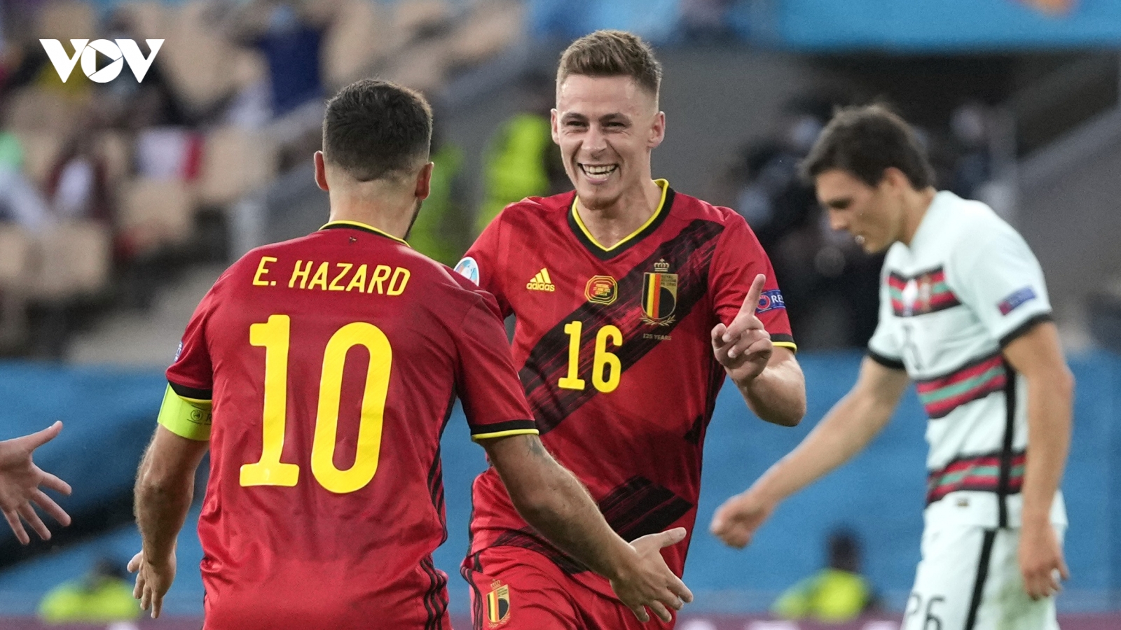 Thorgan Hazard lập siêu phẩm, Bỉ biến Bồ Đào Nha thành cựu vương EURO