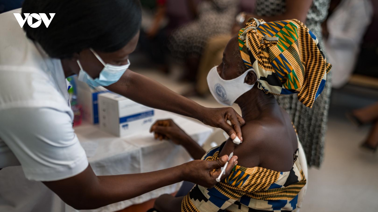 Châu Phi chật vật đối phó dịch, tìm nguồn cung vaccine Covid-19