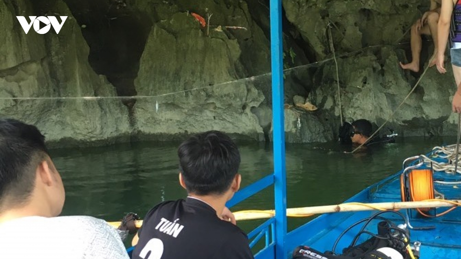 Nam thanh niên mất tích khi lặn bắt cá trên hồ Ba Bể