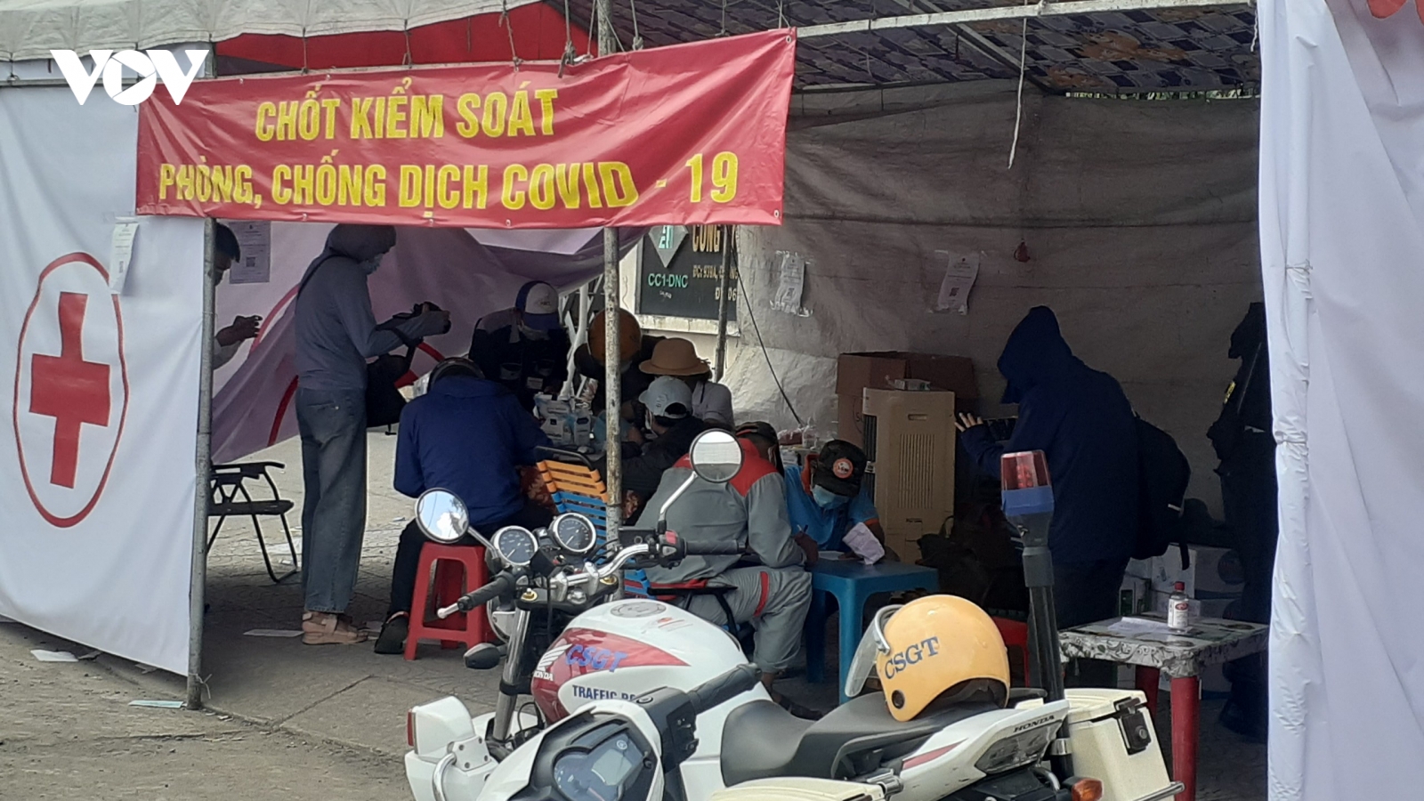Ngày đầu Đồng Nai kiểm soát người từ TP.HCM: Người hoang mang, người lỡ kế hoạch
