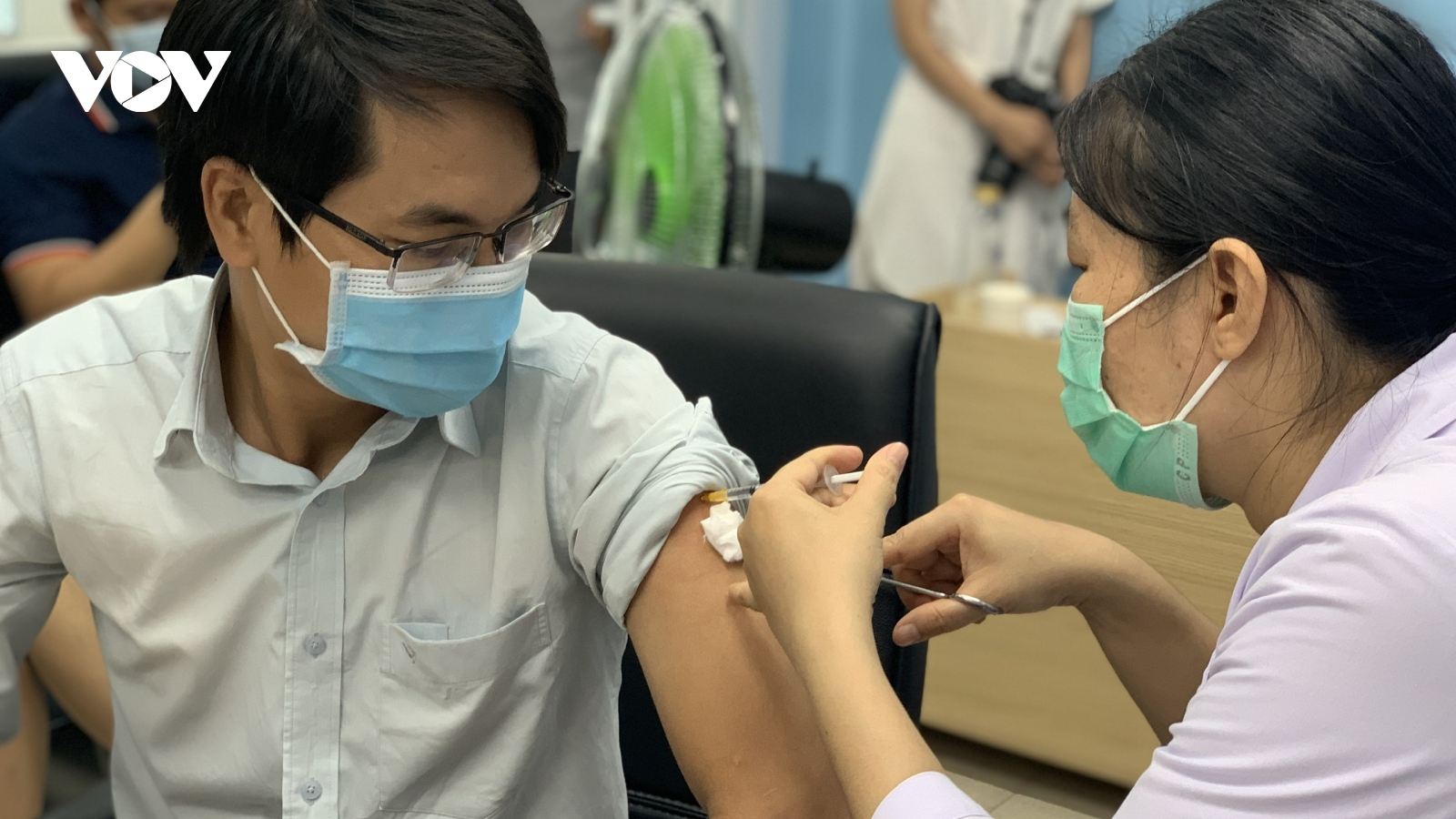 TP.HCM xin Thủ tướng cho doanh nghiệp chủ động đàm phán tìm nguồn mua vaccine