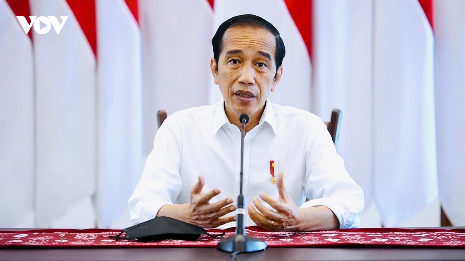 COVID-19 tăng kỷ lục, Tổng thống Indonesia yêu cầu người dân ở nhà