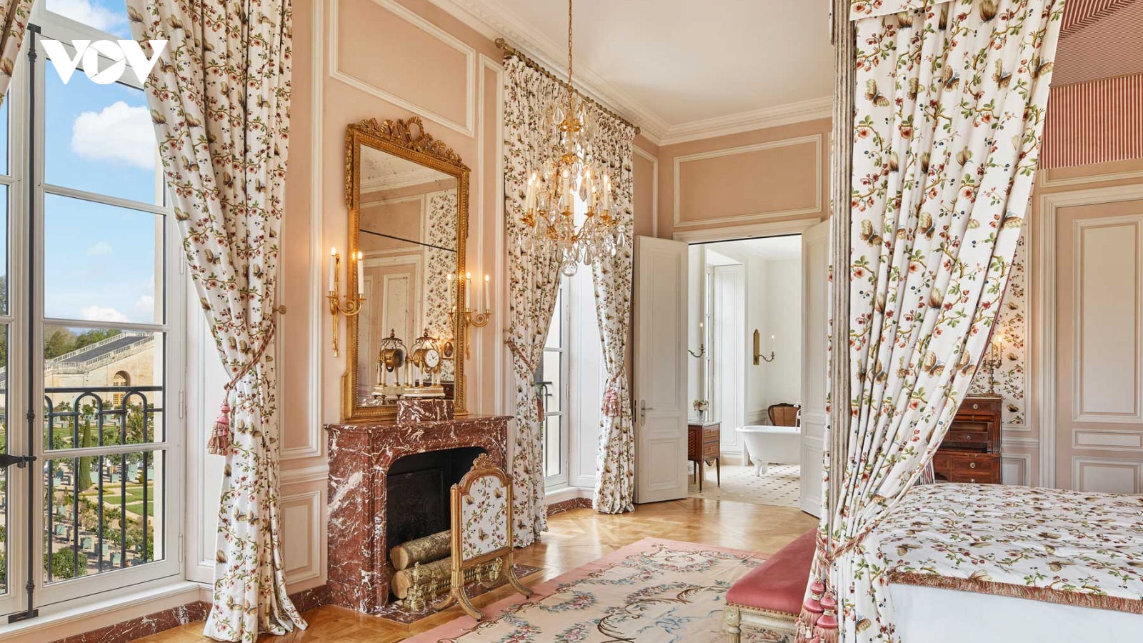 Trải nghiệm du lịch xa xỉ tại cung điện Versailles