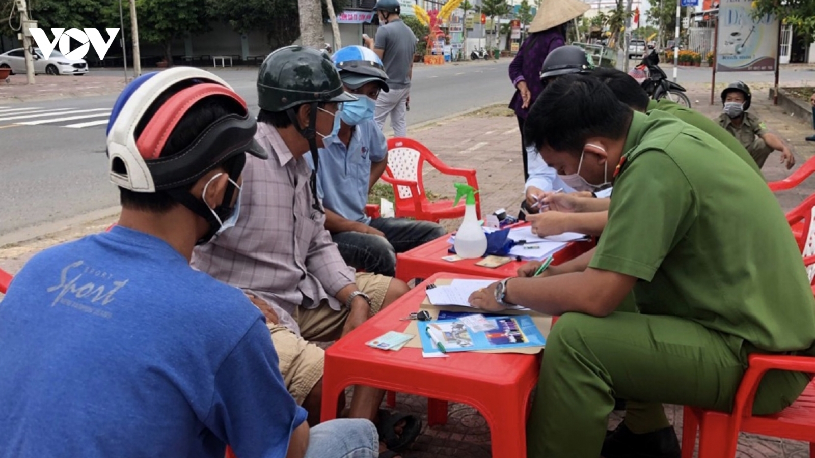 Cà Mau, Bạc Liêu xử phạt "không nương tay" người vi phạm quy định phòng, chống dịch