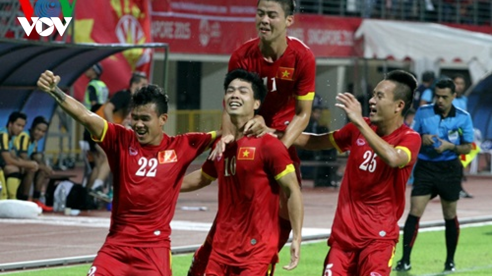 Ngày này năm xưa: Công Phượng lập siêu phẩm đá phạt vào lưới Malaysia