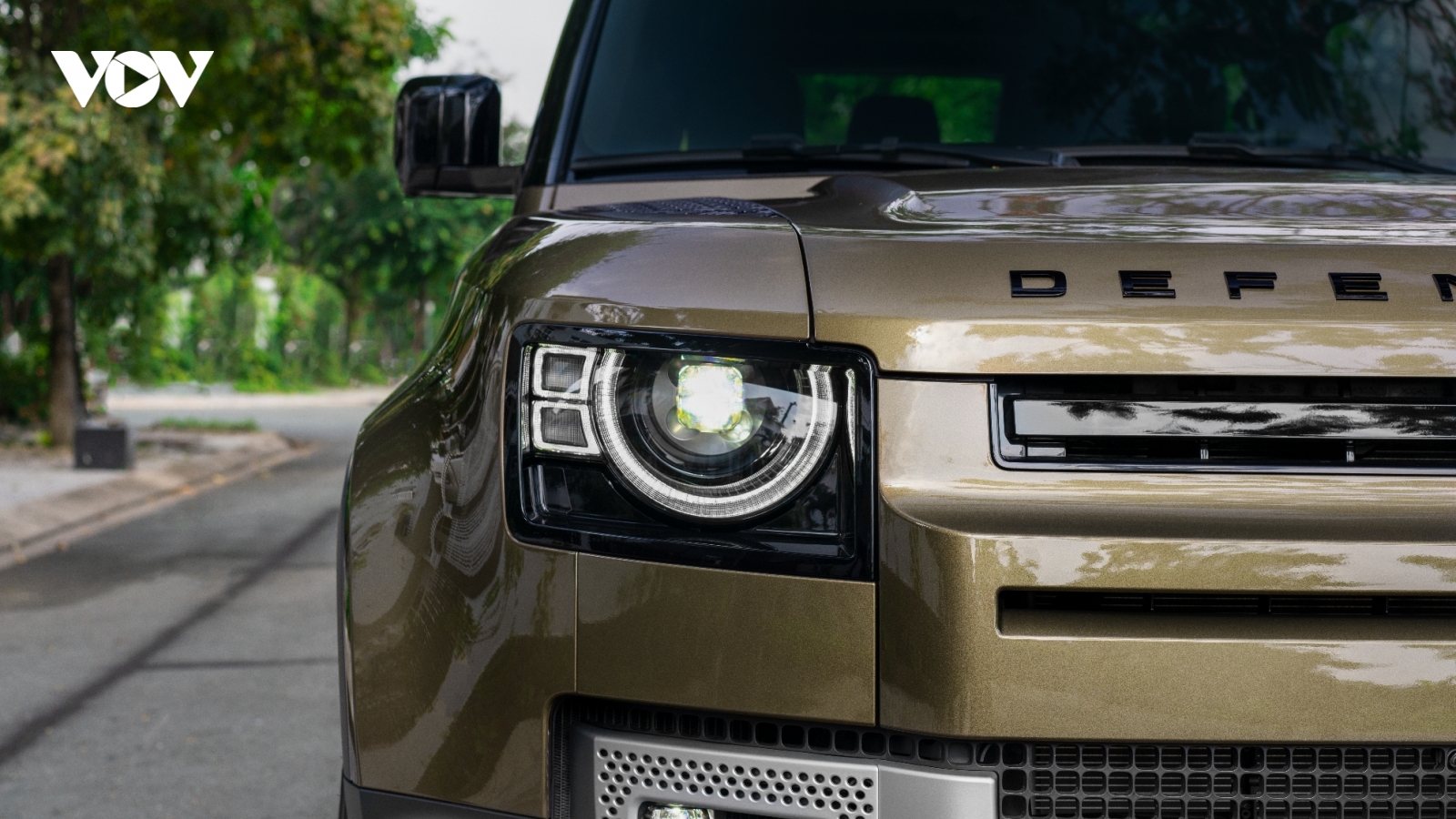 Khám phá Land Rover Defender phiên bản 3 cửa vừa xuất hiện tại Việt Nam