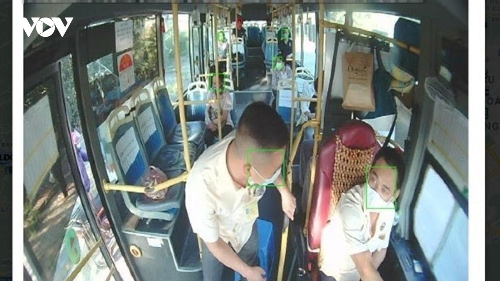 Lắp camera trên xe khách để phát hiện người không đeo khẩu trang, phòng chống dịch