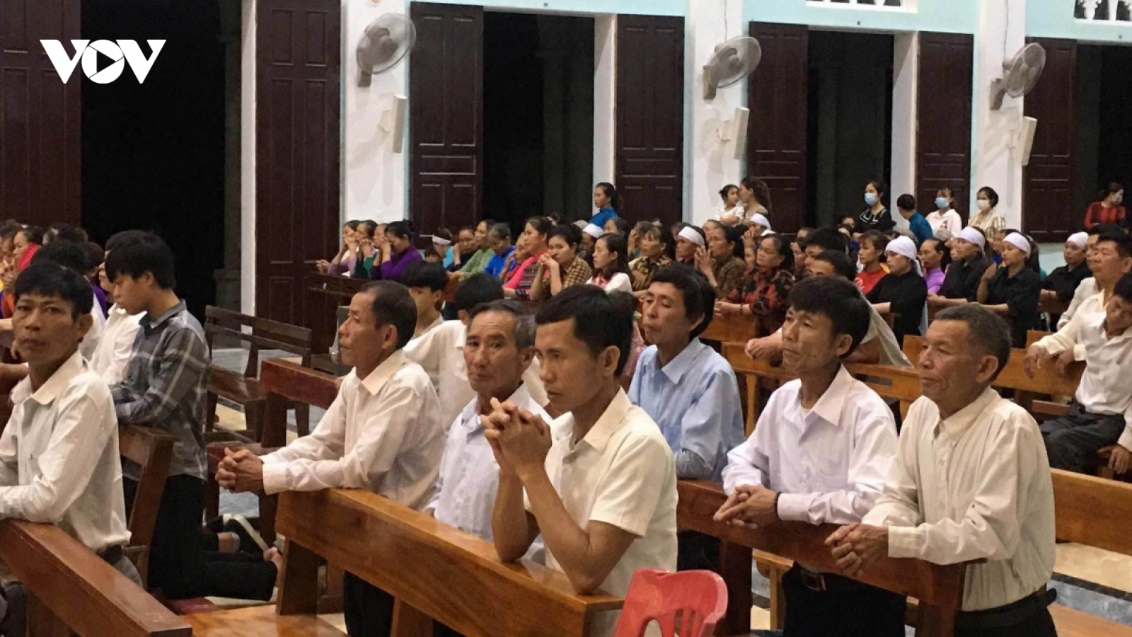 Vi phạm phòng chống dịch Covid-19, linh mục Phạm Thế Hưng bị phạt 7,5 triệu đồng
