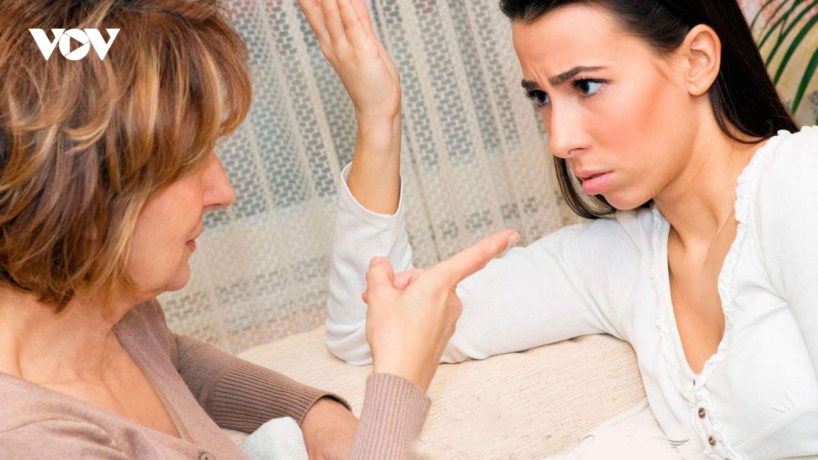 Những dấu hiệu cho thấy mẹ chồng không ưa bạn