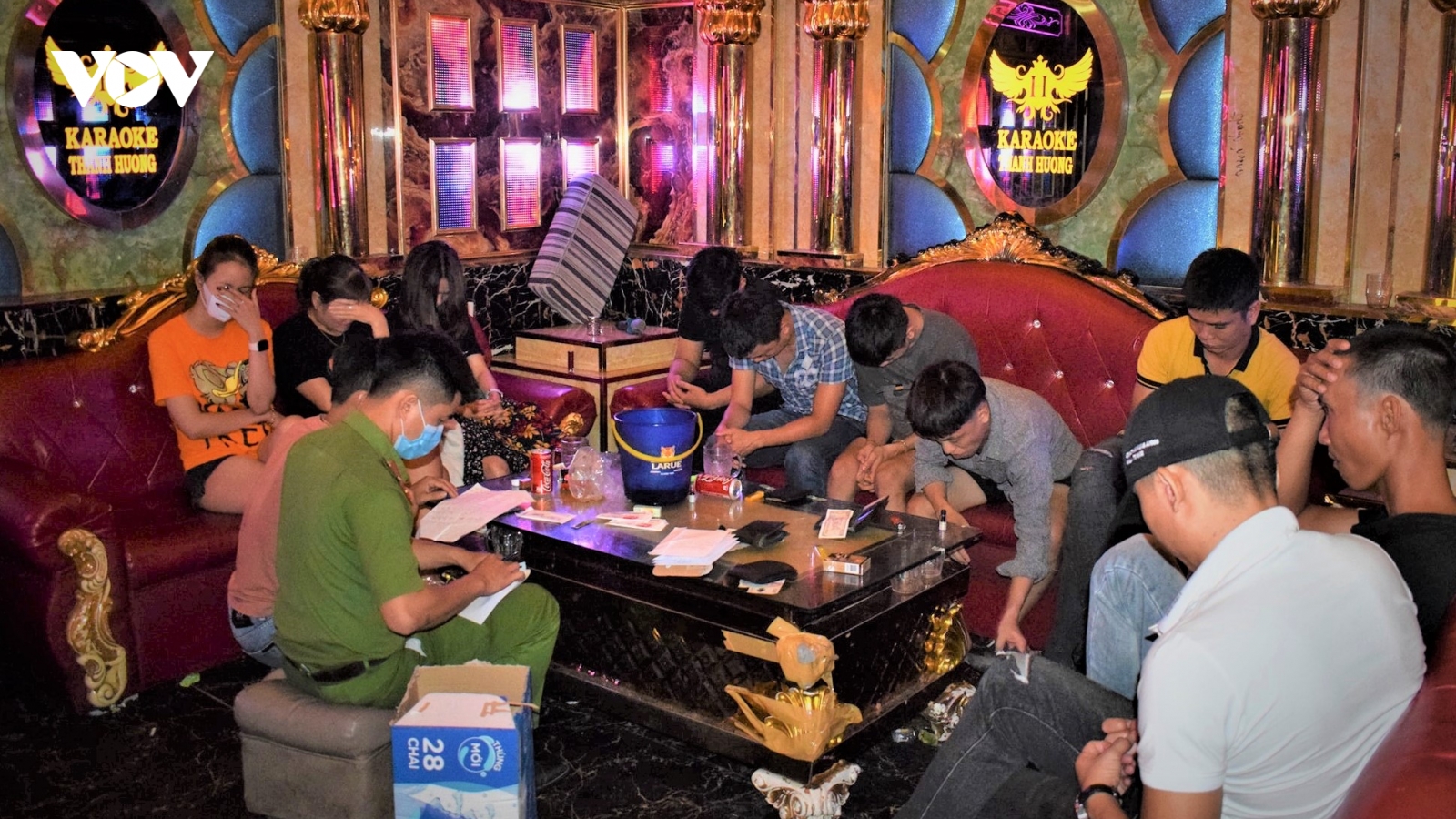 Phát hiện 11 người dương tính ma túy trong quán karaoke tại Quảng Nam