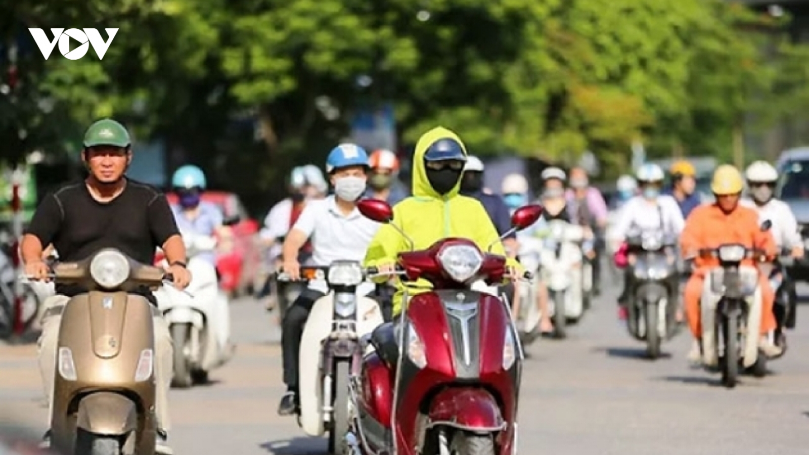 Thời tiết hôm nay 3/6: Hà Nội tiếp tục nắng nóng gay gắt trước khi có mưa dông