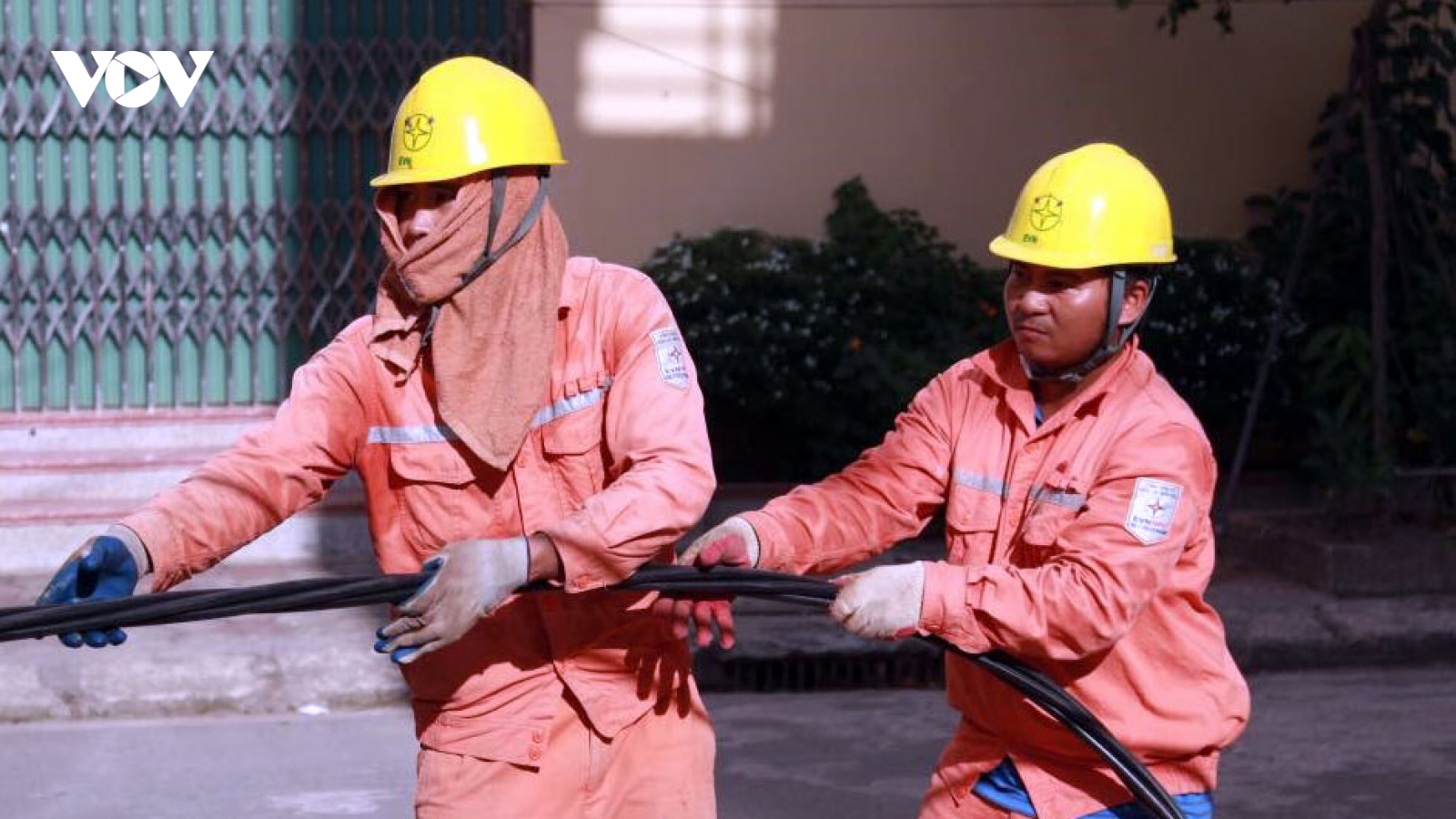 Nắng nóng cao điểm, EVN khuyến cáo sử dụng điện an toàn, tiết kiệm và hiệu quả