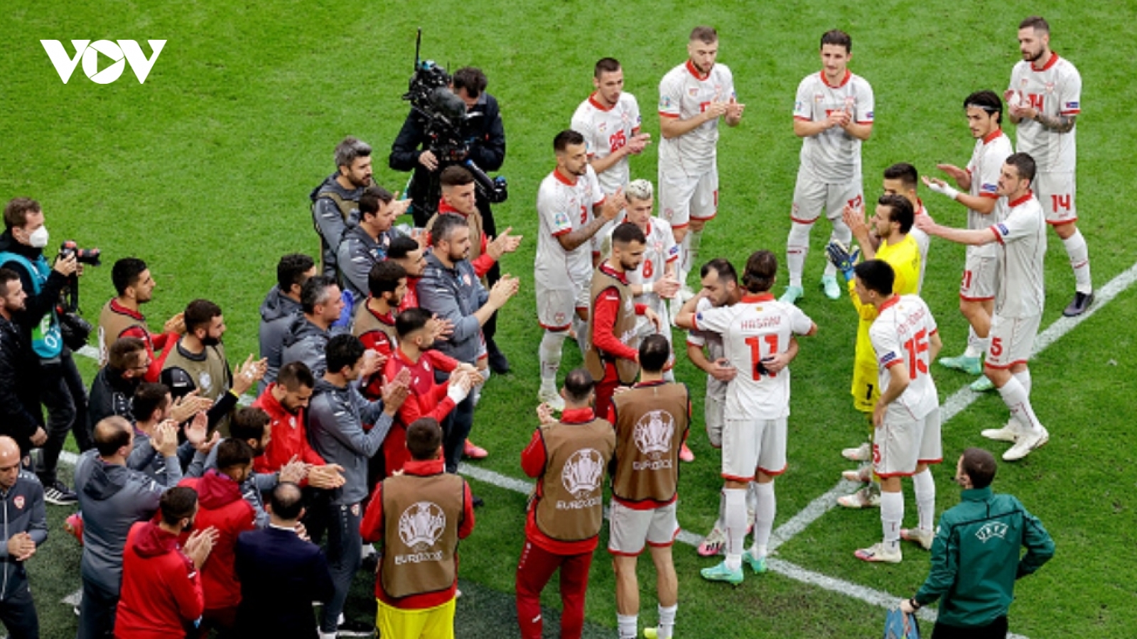 Xúc động hình ảnh của Goran Pandev ở trận Bắc Macedonia 0-3 Hà Lan
