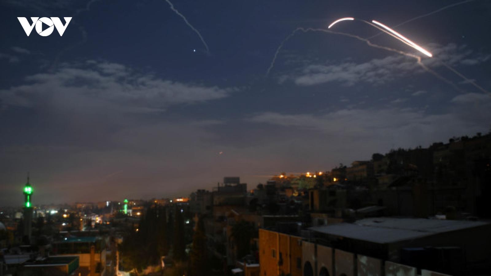 Syria đánh chặn thành công cuộc tấn công tên lửa của Israel