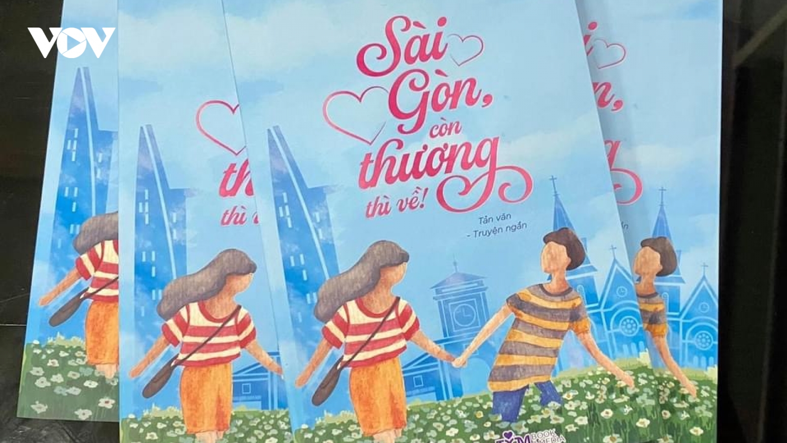 “Sài Gòn còn thương thì về” - chữ "thương" trên từng trang viết của nhà văn trẻ