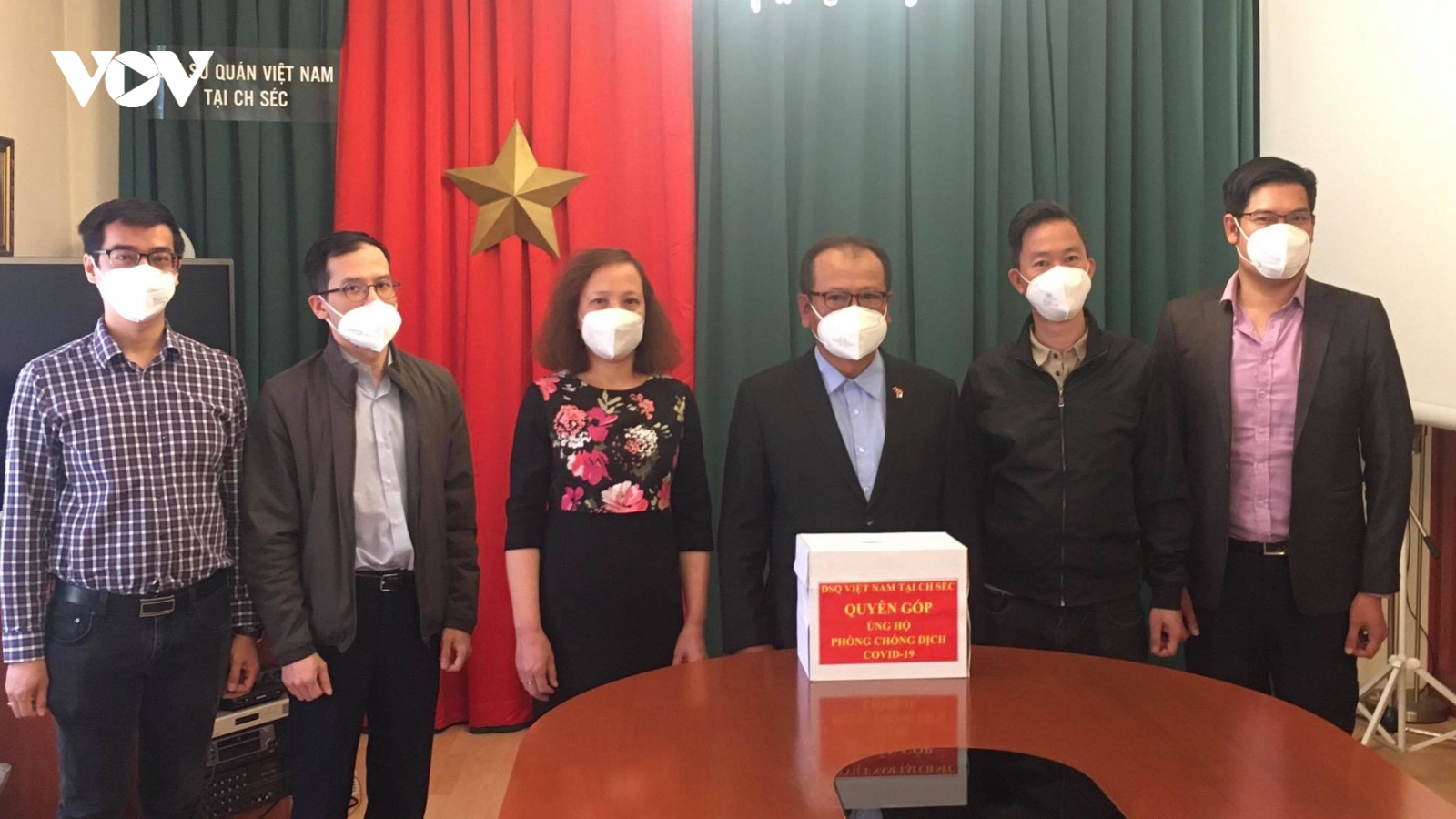 Cộng đồng người Việt tại Séc đồng lòng hướng về quê hương chống dịch Covid-19