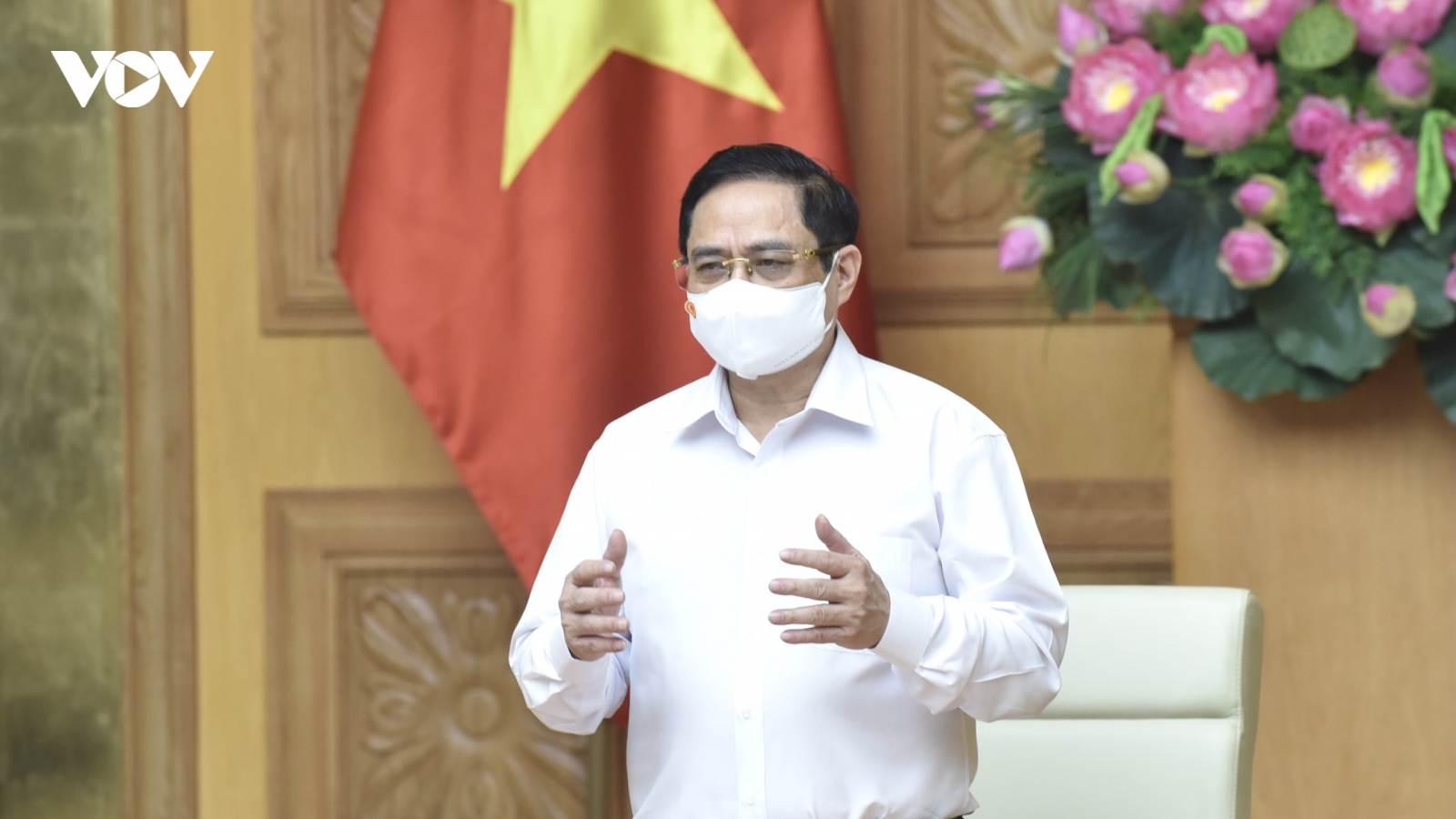Thủ tướng làm việc với các nhà sản xuất vaccine phòng COVID-19