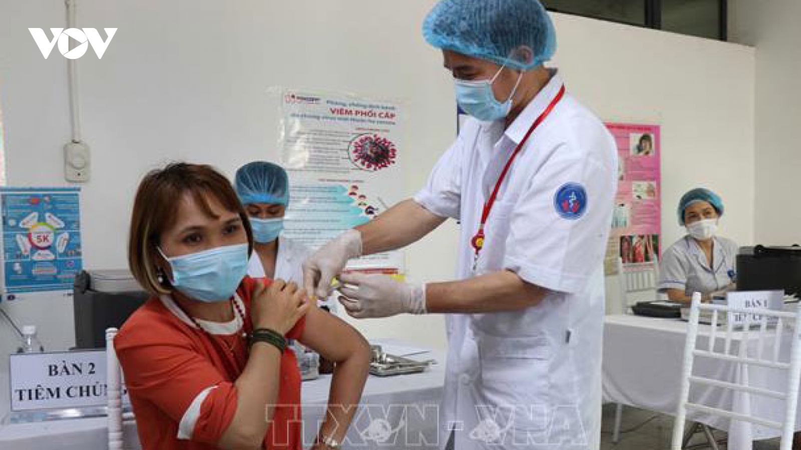 Ưu tiên tiêm vaccine Covid-19 bảo vệ người lao động trong hệ thống bán lẻ là cần thiết