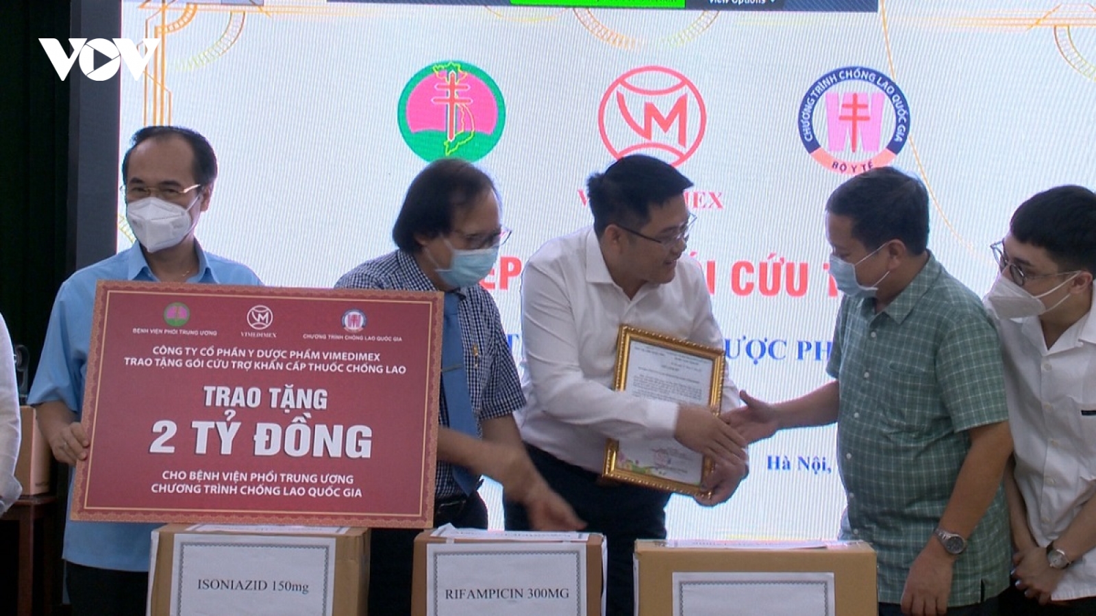 Công ty Cổ phần Y dược phẩm VIMEDIMEX cứu trợ thuốc chống lao trị giá 2 tỷ đồng
