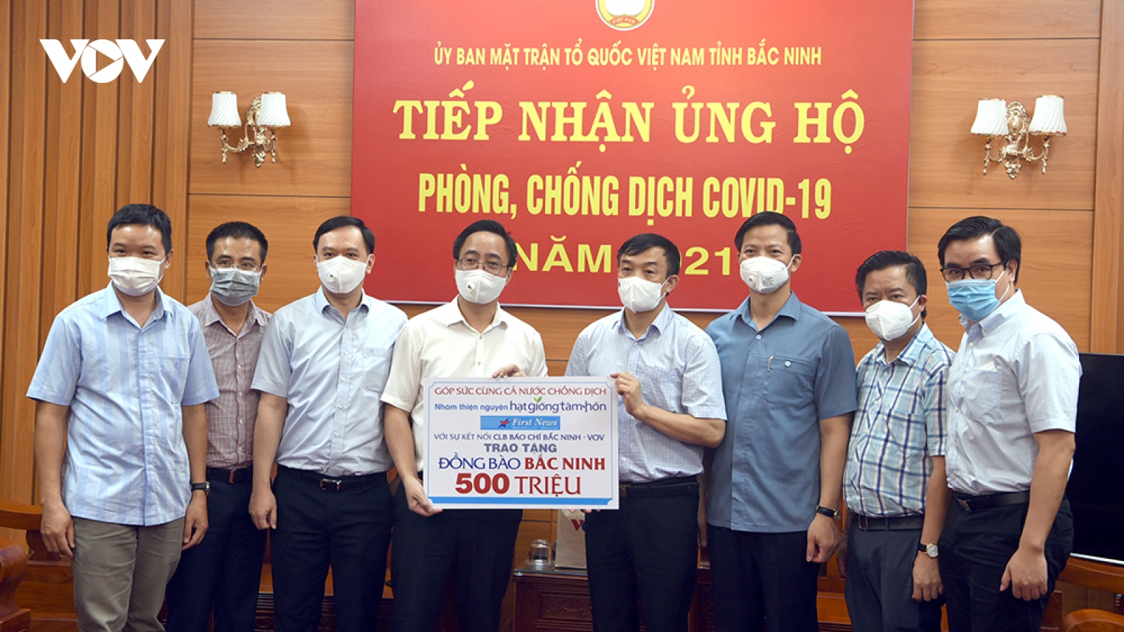 VOV và nhóm Hạt Giống Tâm Hồn trao 1 tỷ đồng giúp Bắc Ninh, Bắc Giang chống dịch