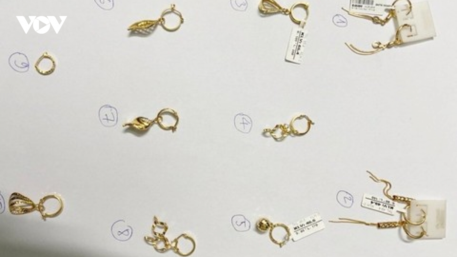 Bắt đối tượng đột nhập tiệm vàng trộm tài sản