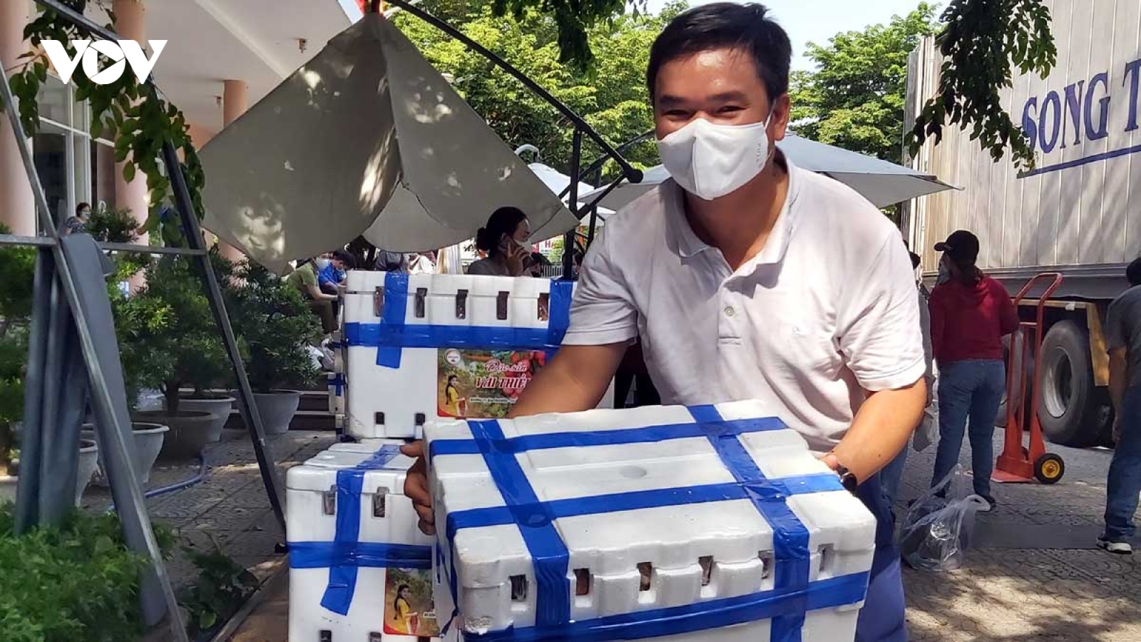 Đà Nẵng hỗ trợ tiêu thụ hơn 70 tấn vải thiều cho Bắc Giang