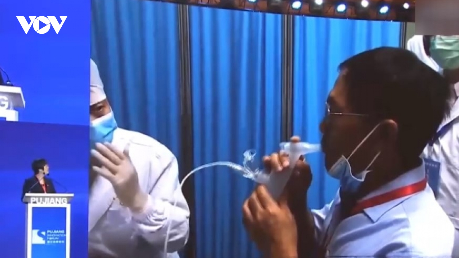 Trung Quốc có thể sẽ cho phép sử dụng vaccine Covid-19 dạng khí dung