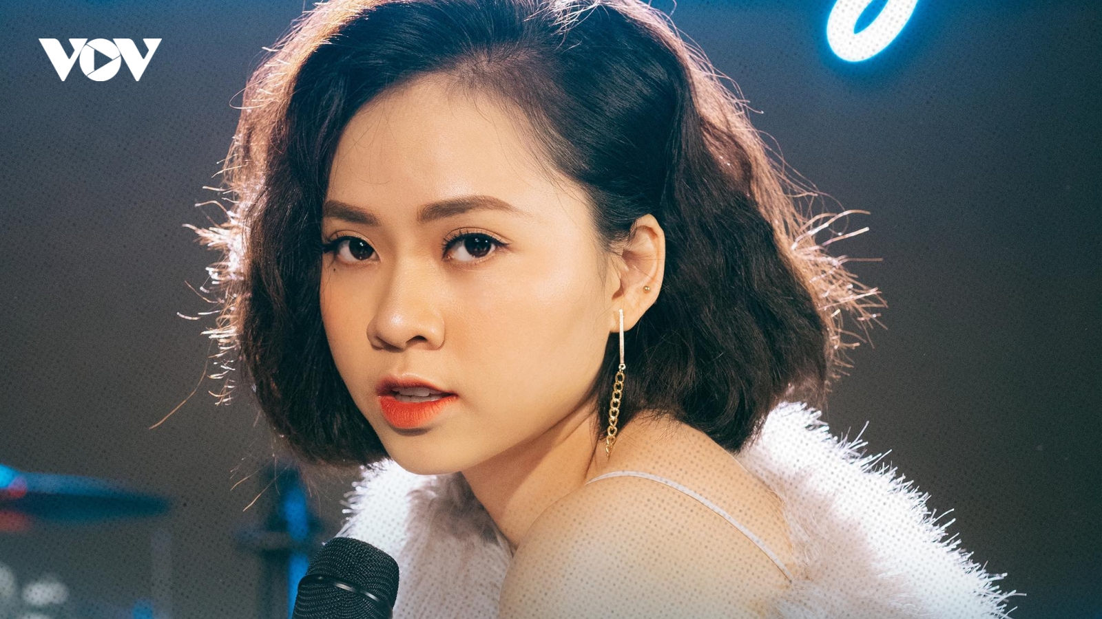 "Anh muốn đưa em về không" của Ngô Lan Hương gây bão mạng xã hội Tiktok