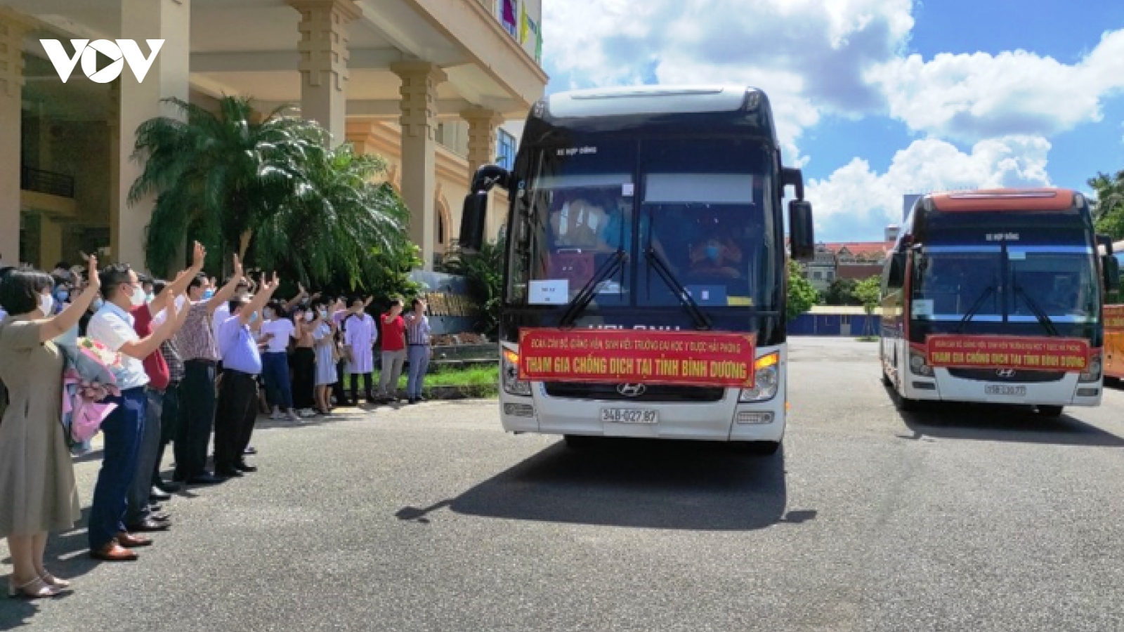 Bình Dương hỗ trợ 1,5 triệu đồng cho người bán vé số, bán hàng rong, xe ôm