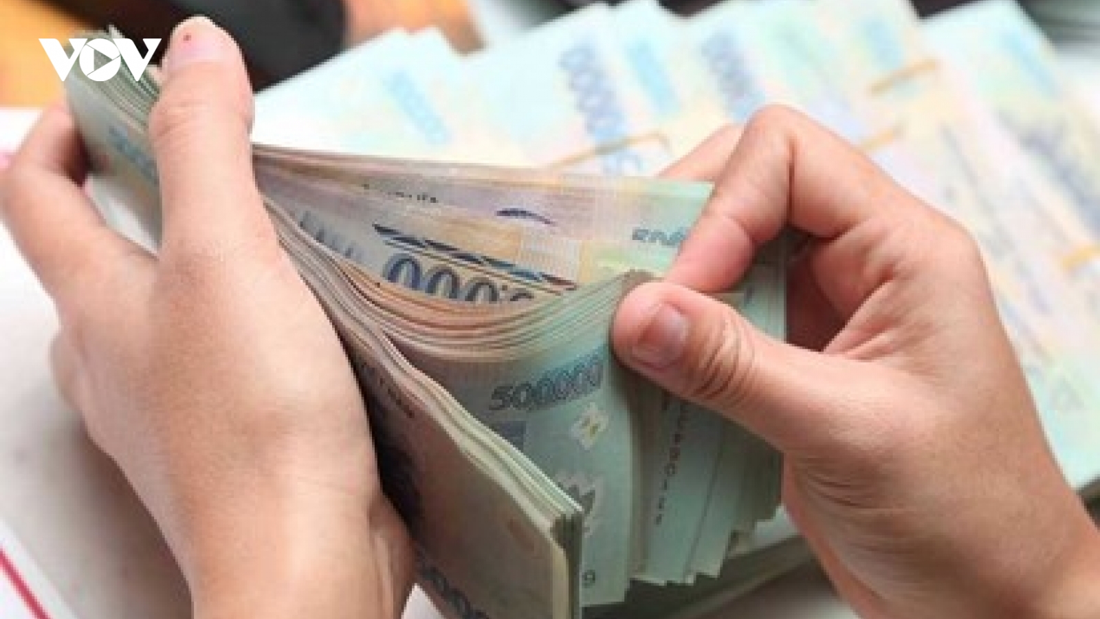 Lãi suất huy động giảm, lãi vay ngân hàng vẫn cao!