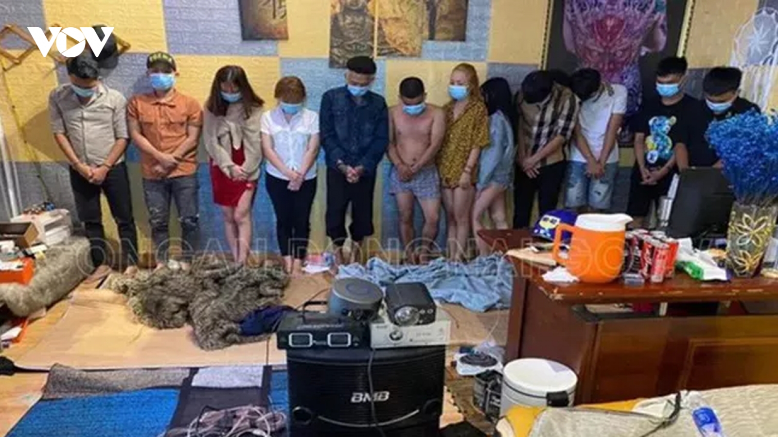 22 nam nữ thuê nhà để “bay lắc” bất chấp dịch COVID-19