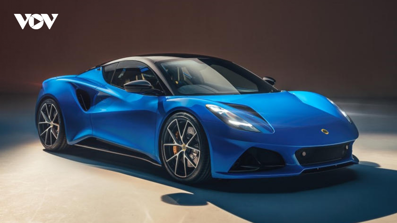 Lotus ra mắt xe thể thao Emira thế hệ mới với giá chưa đến 2 tỷ đồng