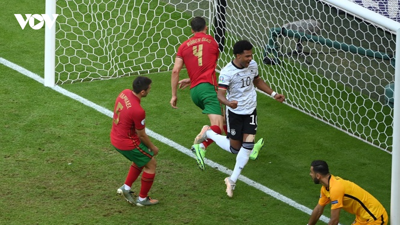 Cận cảnh 11 bàn phản lưới nhà ở EURO 2021