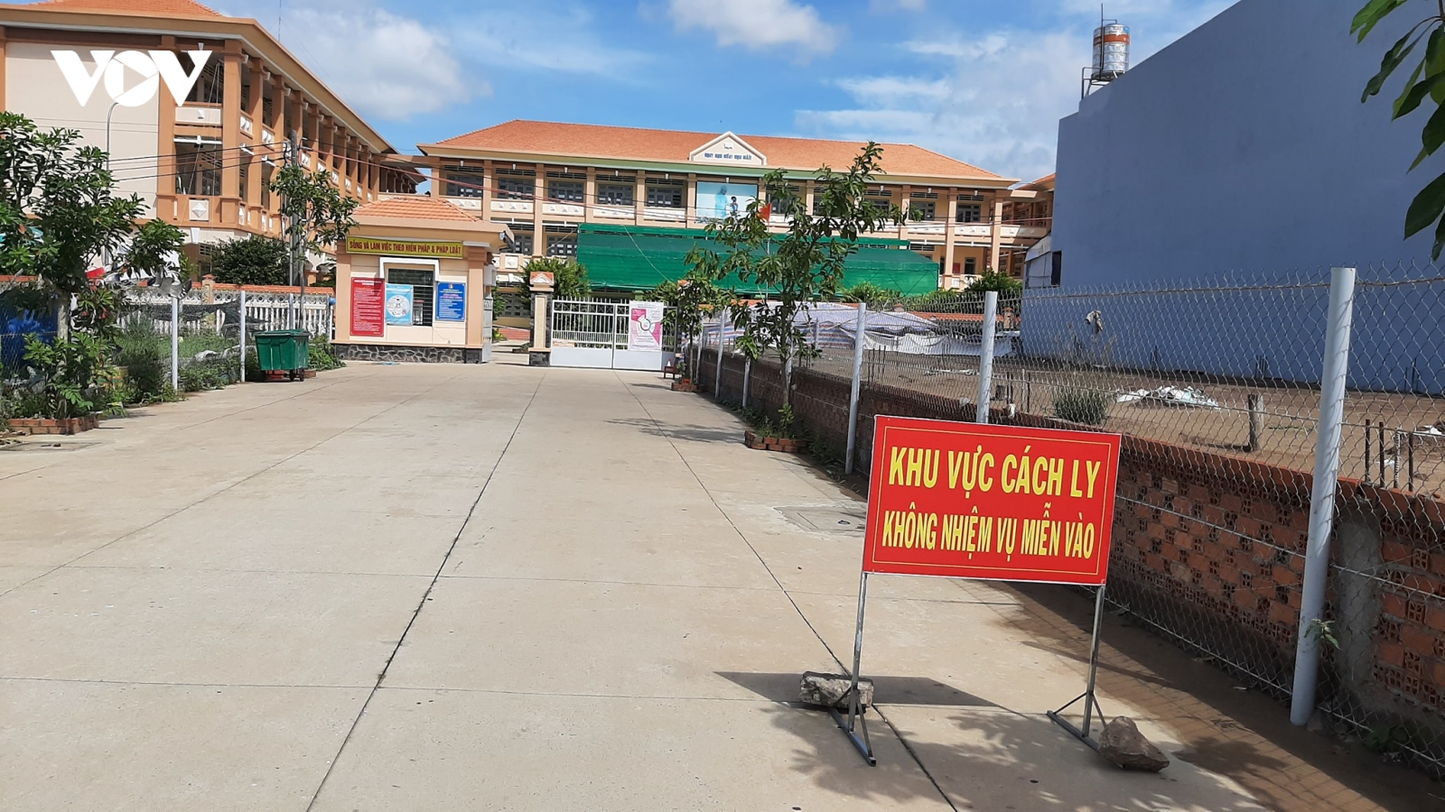 Trưởng ban chống dịch Thị xã Cai Lậy (Tiền Giang) mắc Covid-19, cách ly khẩn cấp nhiều F1
