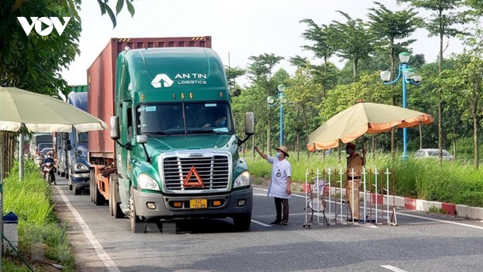 Đề xuất Chính phủ ban hành danh mục hàng hóa “cấm lưu thông”