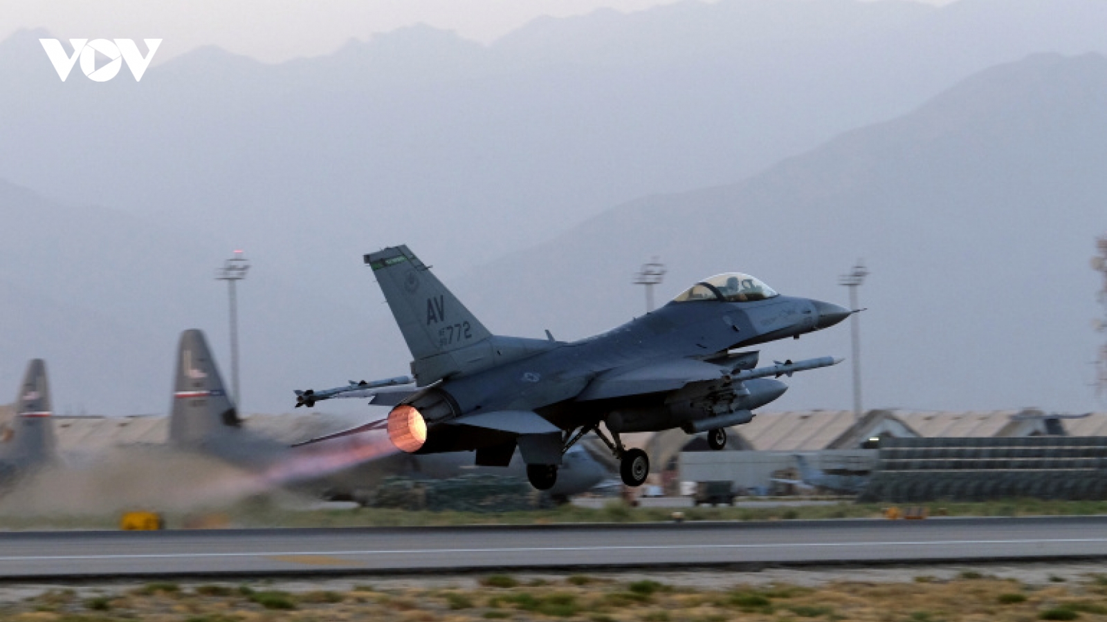 Lập trường của những “người trong cuộc” sau khi Mỹ giao căn cứ lớn nhất cho Afghanistan