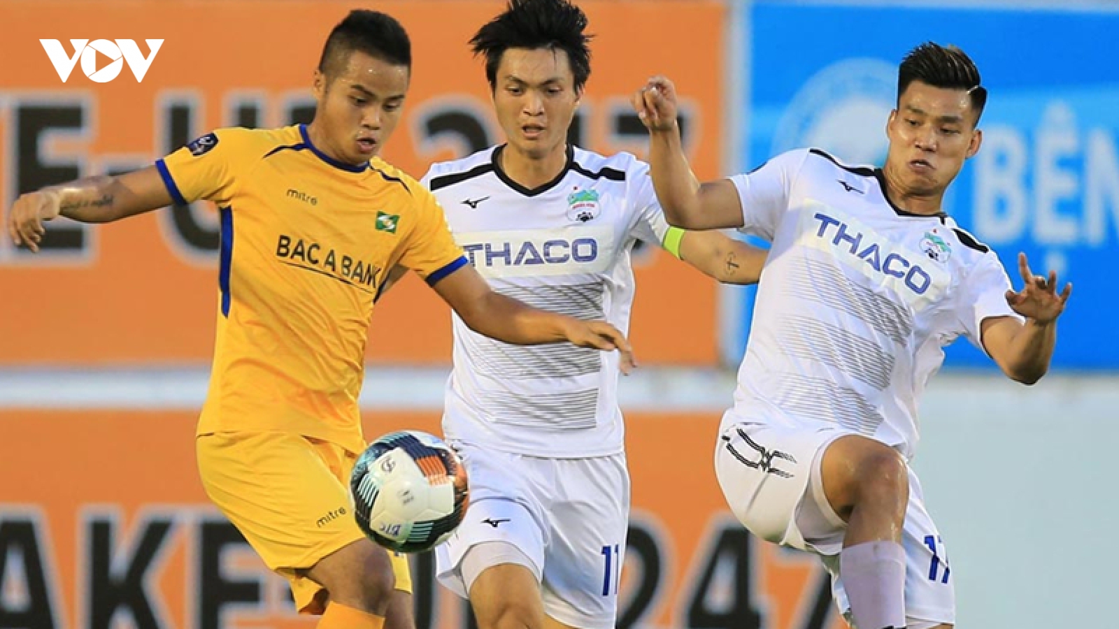 Ngày này năm xưa: Tuấn Anh lập siêu phẩm cho HAGL ở V-League