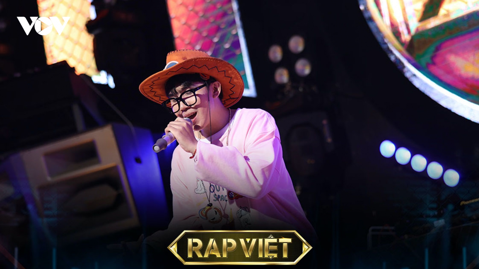Hot tiktoker triệu view Lập Nguyên "đốn tim" với bản rap ngọt ngào tại Rap Việt mùa 2