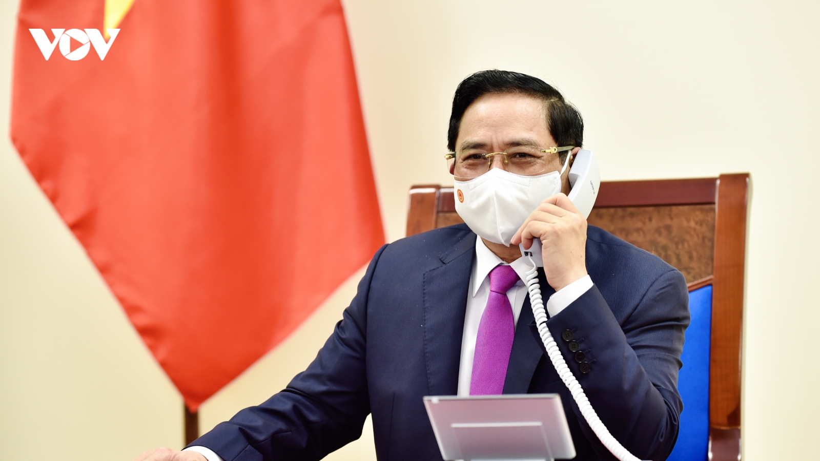 Thủ tướng Phạm Minh Chính điện đàm với Thủ tướng Nội các Hàn Quốc