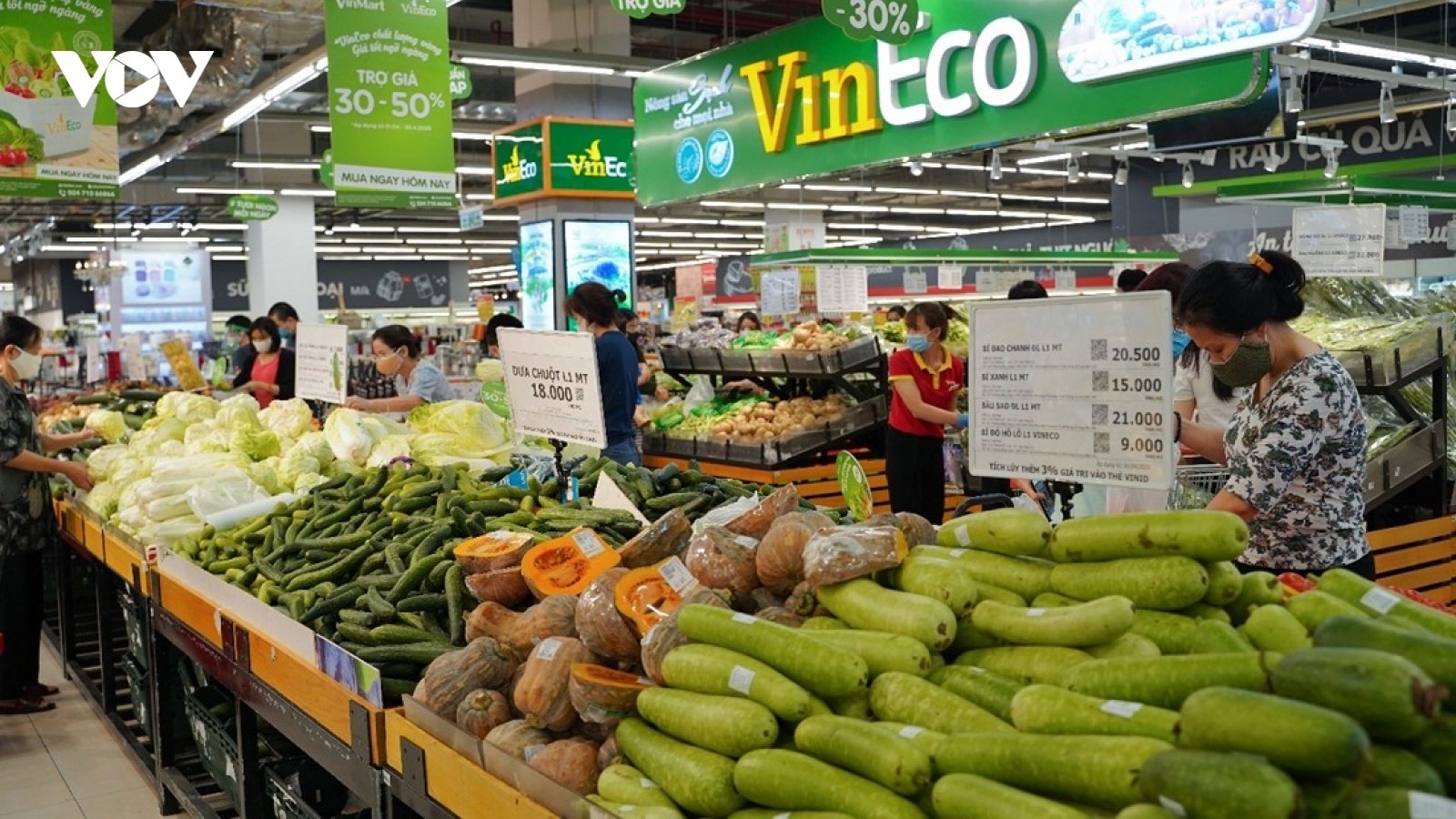 Chợ truyền thống đóng cửa, VinMart/VinMart+ tăng lượng cung ứng hàng hóa phục vụ người dân
