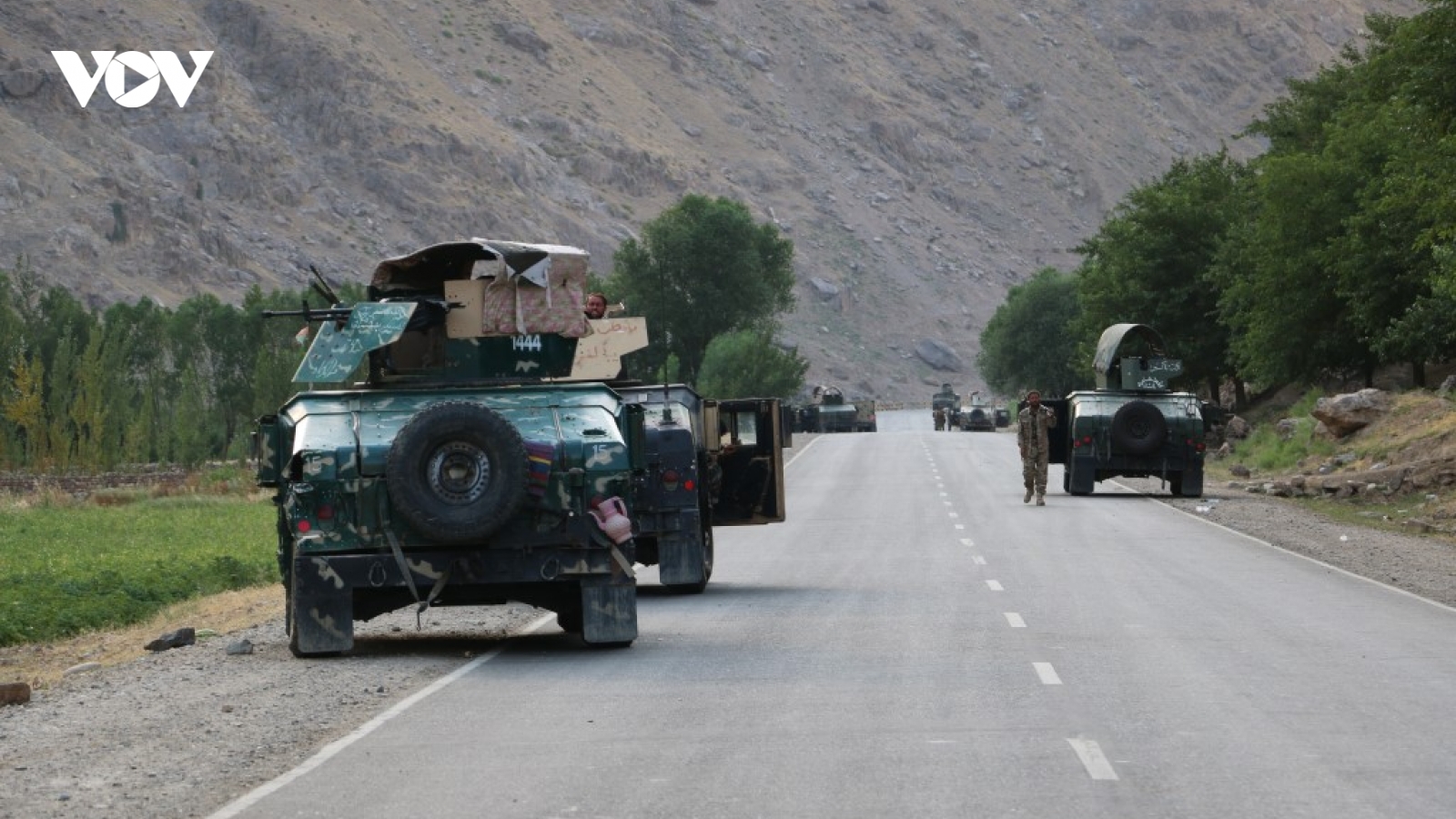 Tajikistan huy động 20.000 quân tăng cường biên giới với Afghanistan