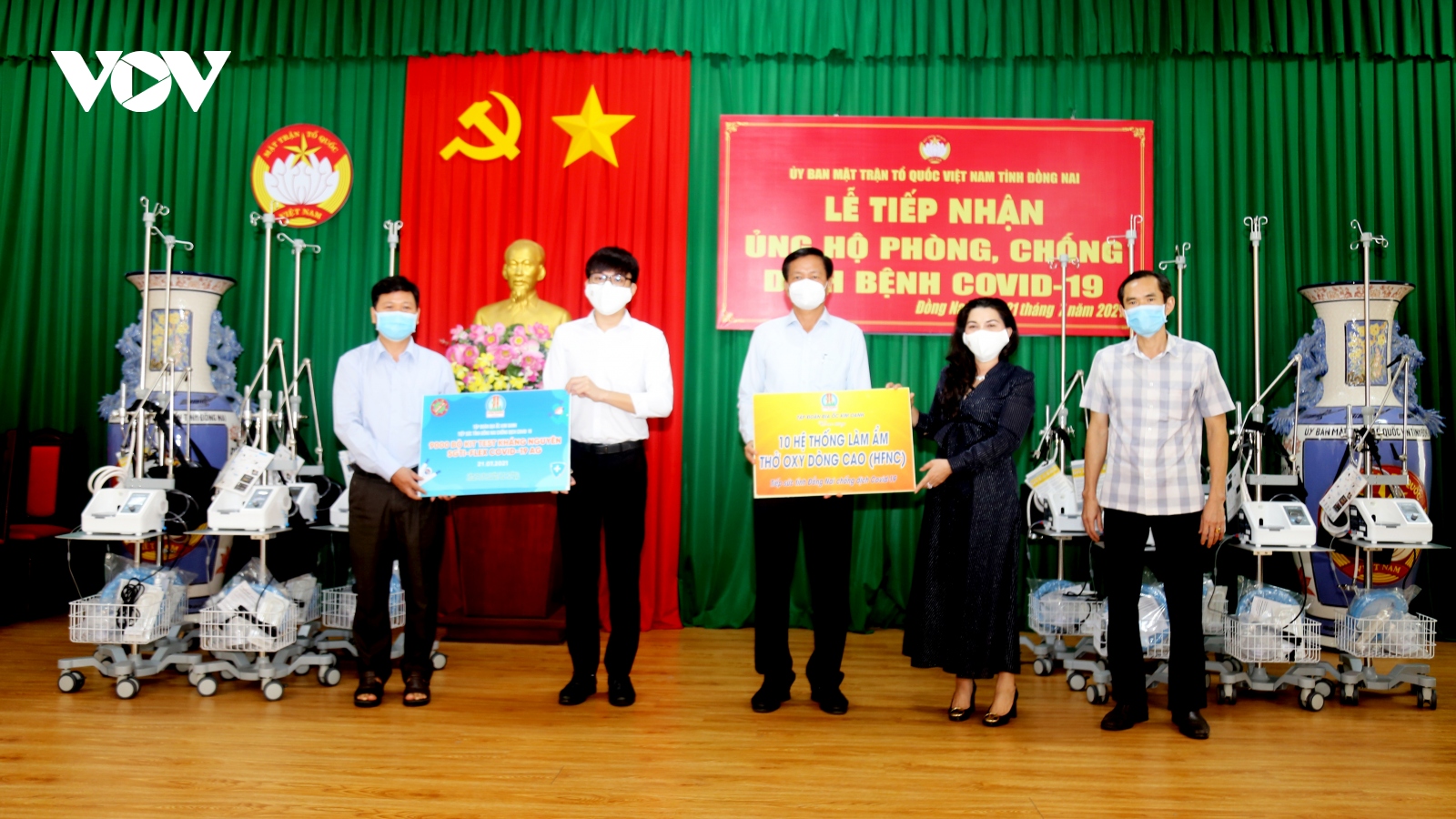 Tập đoàn Kim Oanh tặng 30 máy thở cho Đồng Nai, Bình Dương và TP.HCM