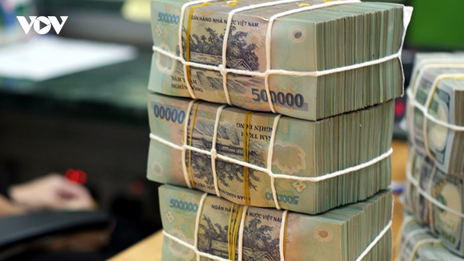 Ngân hàng ào ạt rao bán tài sản thế chấp để xử lý nợ xấu