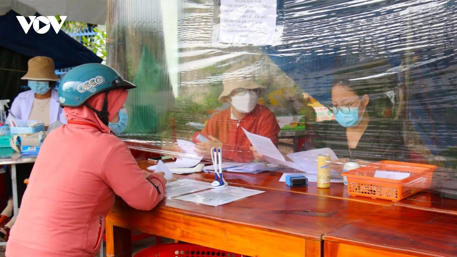 Bình Dương thêm 728 ca mắc Covid-19, Bình Phước thêm 16 ca