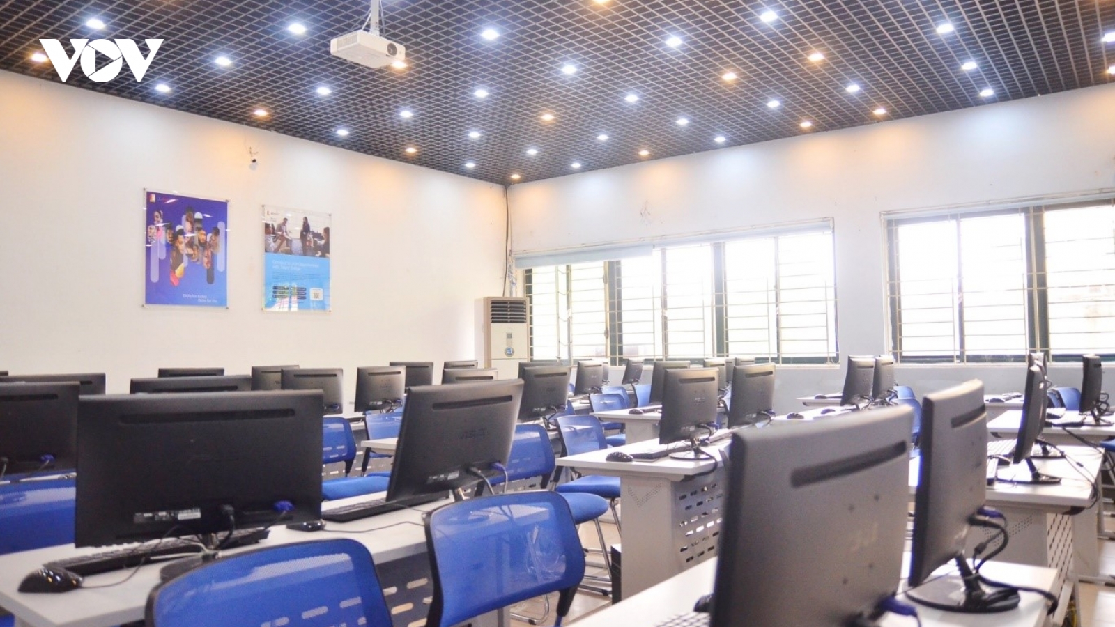 Giải đáp thông tin tuyển sinh Học viện công nghệ BKACAD