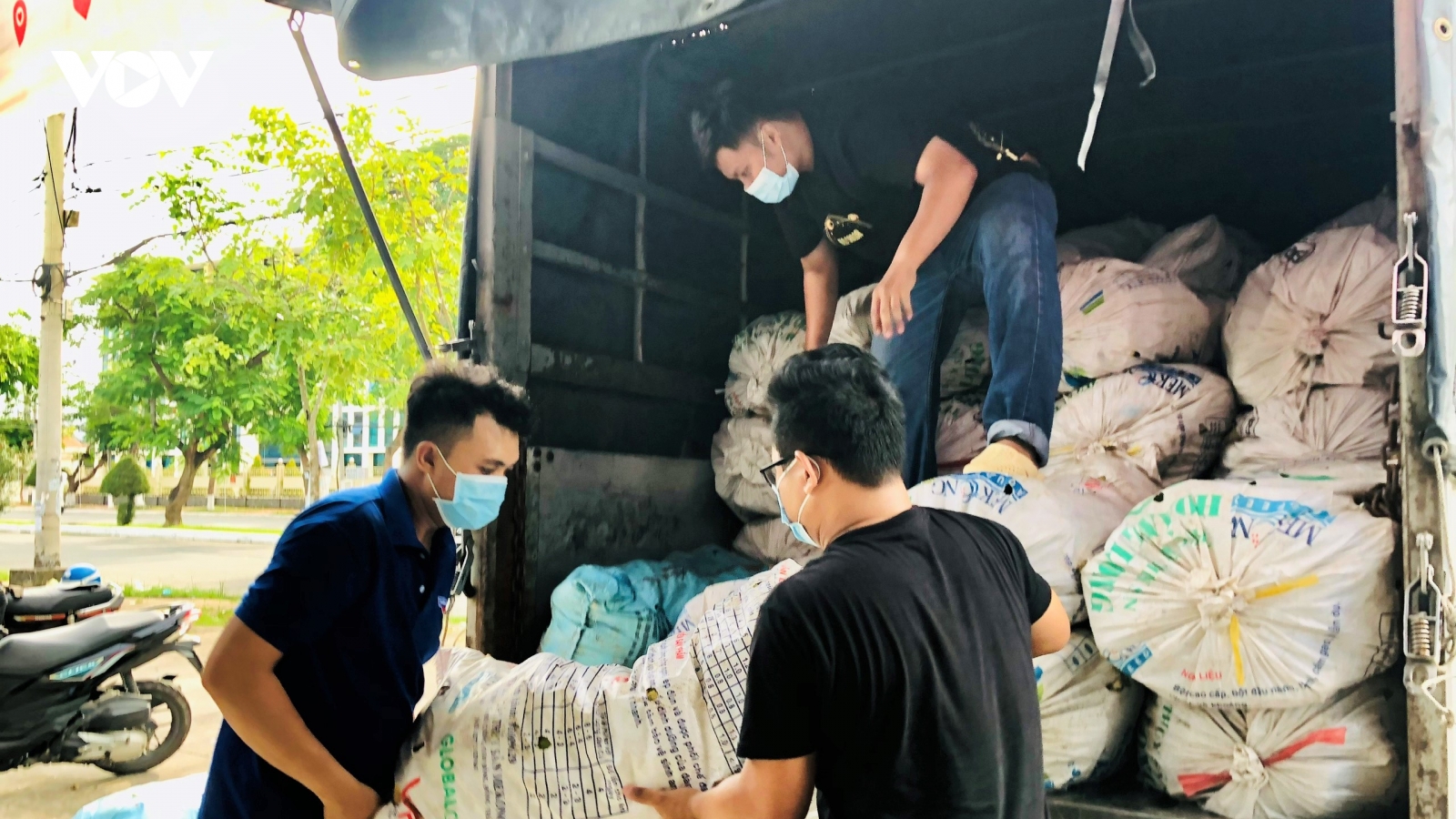 Cần Thơ khởi động “Chuyến xe yêu thương” đến với nơi cần trong đại dịch Covid-19