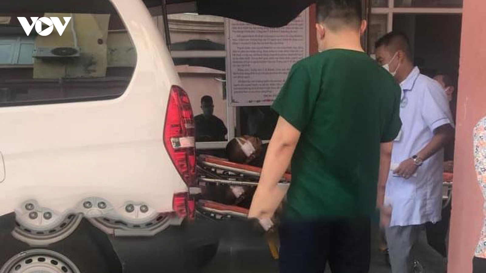 Nghi án ông chém cháu tử vong rồi tự vẫn bất thành