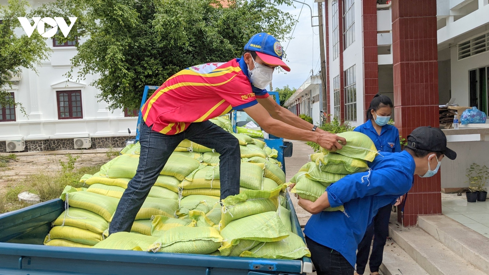 Các tỉnh ĐBSCL khẩn trương triển khai gói hỗ trợ người dân ảnh hưởng bởi đại dịch