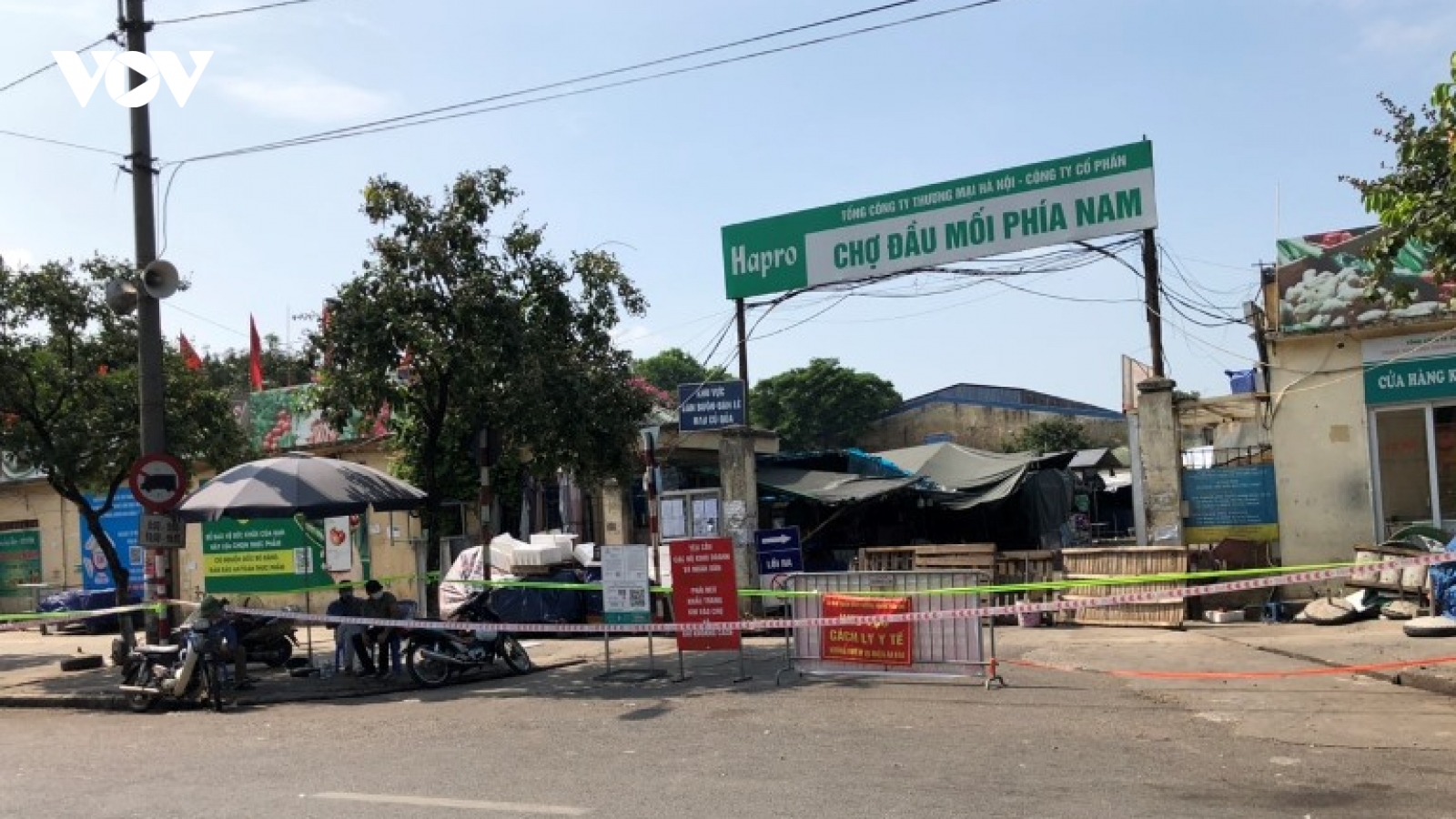 Hà Nội tạm thời phong tỏa chợ đầu mối phía Nam