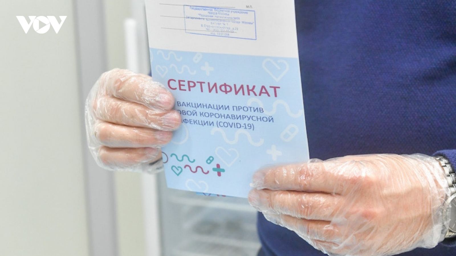 Nga bắt đối tượng cấp giấy chứng nhận tiêm vaccine Covid-19 bất hợp pháp